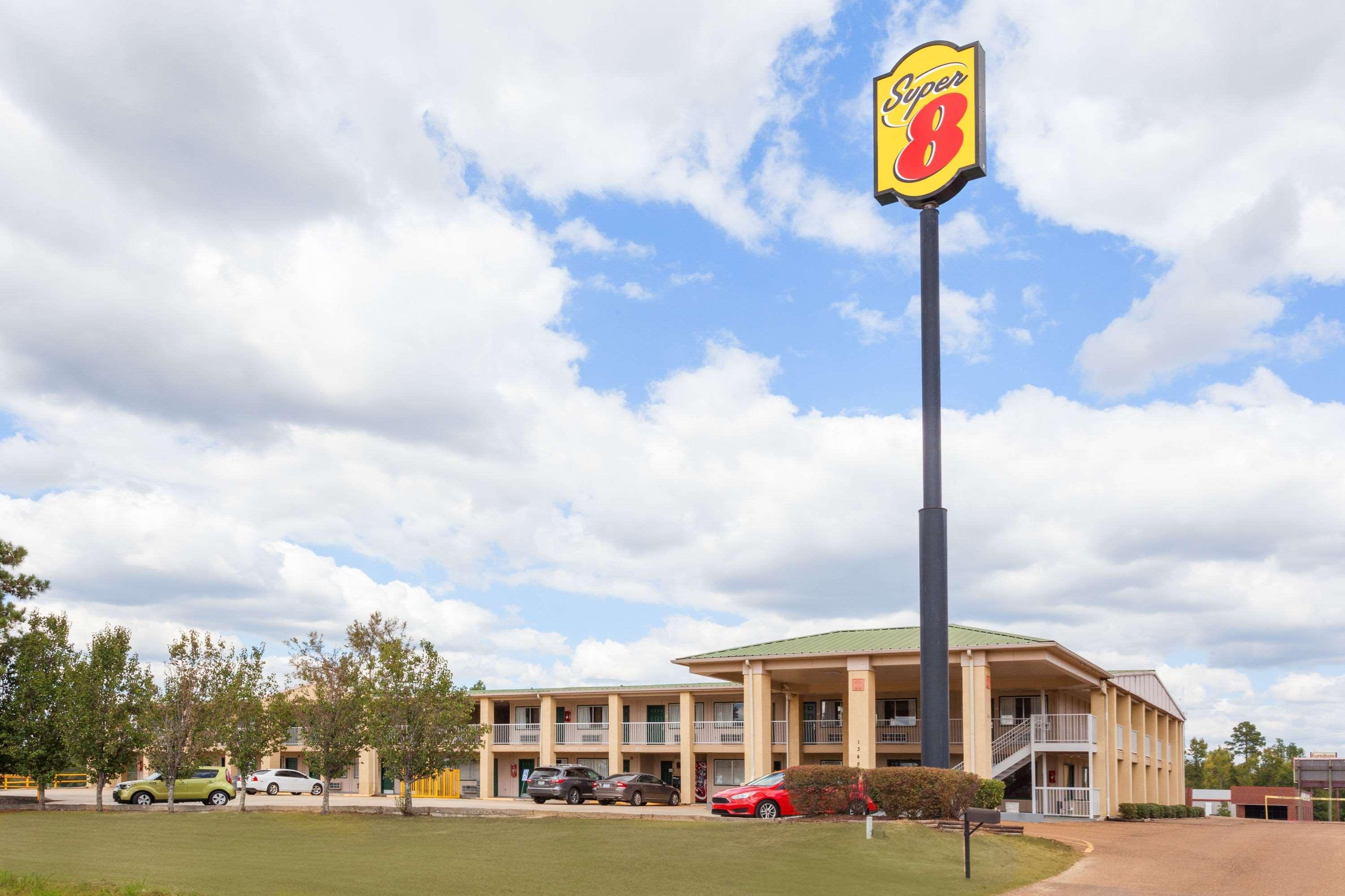 Super 8 By Wyndham Brookhaven Hotel Exterior photo